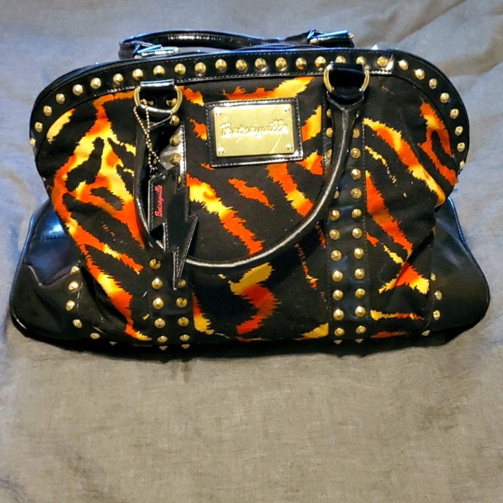 Betsey Johnson betseyville purse size large